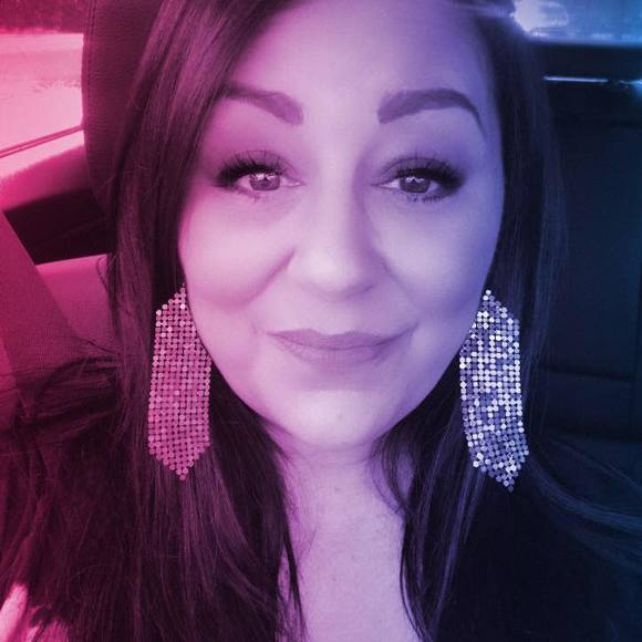 Meet your Posher, Gina - Picture 1 of 1